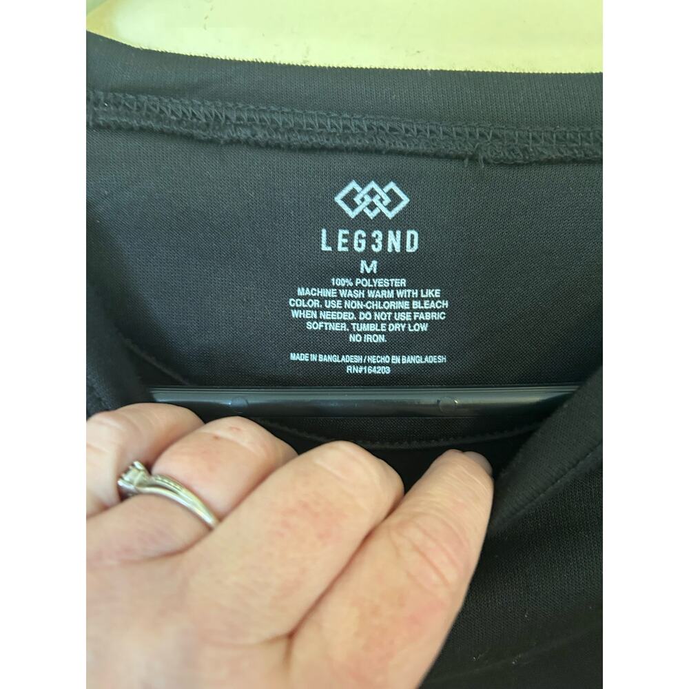 Women’s black LEG3ND crewneck size medium - Picture 3 of 3